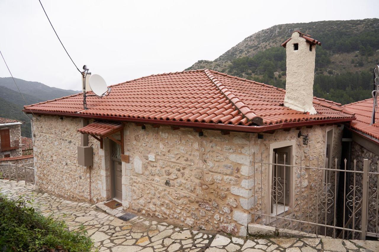 Dandy Villas Dimitsana - A Family Ideal Charming Home In A Quaint Historic Neighborhood - 2 Fireplaces For Romantic Nights المظهر الخارجي الصورة